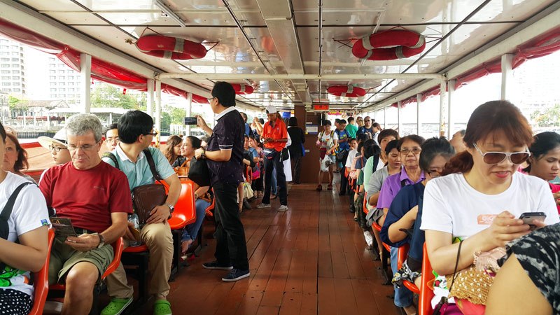 Thuyền trên sông Chao Phraya