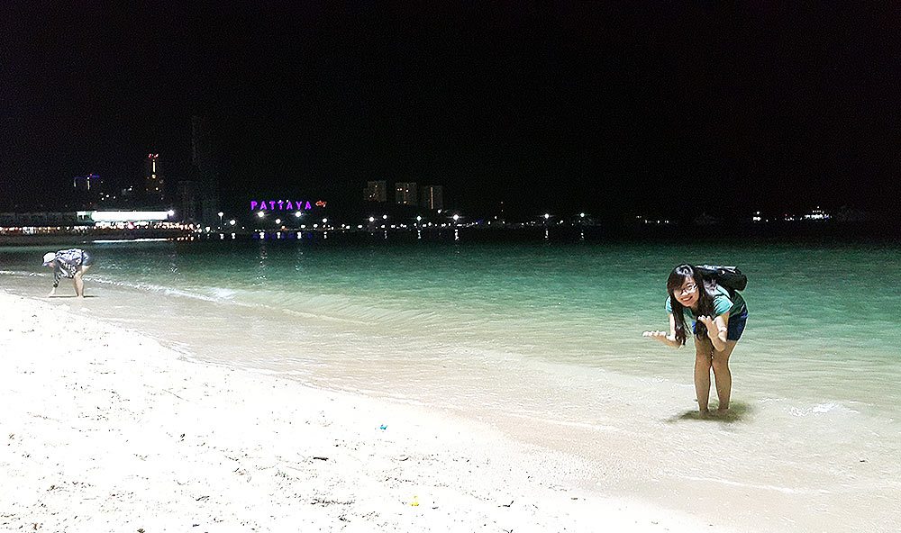 Biển Pattaya về đêm